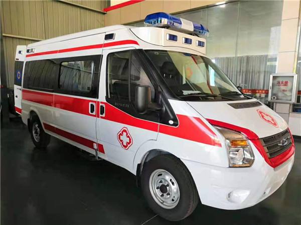 昌宁县福特V362救护车